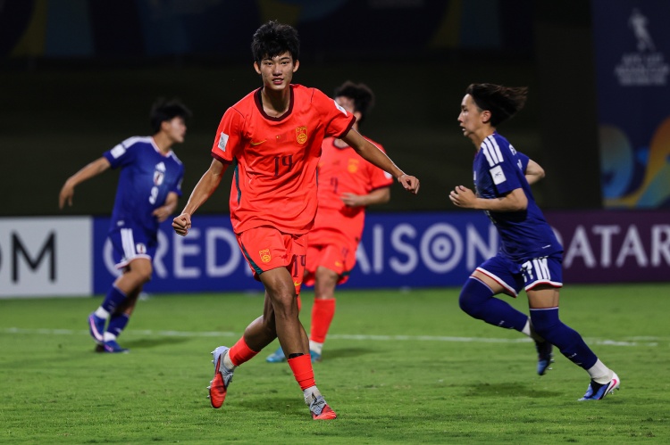 慢热+漏人+丢空门:U17国足1-1尼日利亚 赵松源又当爹又当妈 慢热+漏人+丢空门:U17国足1-1尼日利亚 赵松源又当爹又当妈