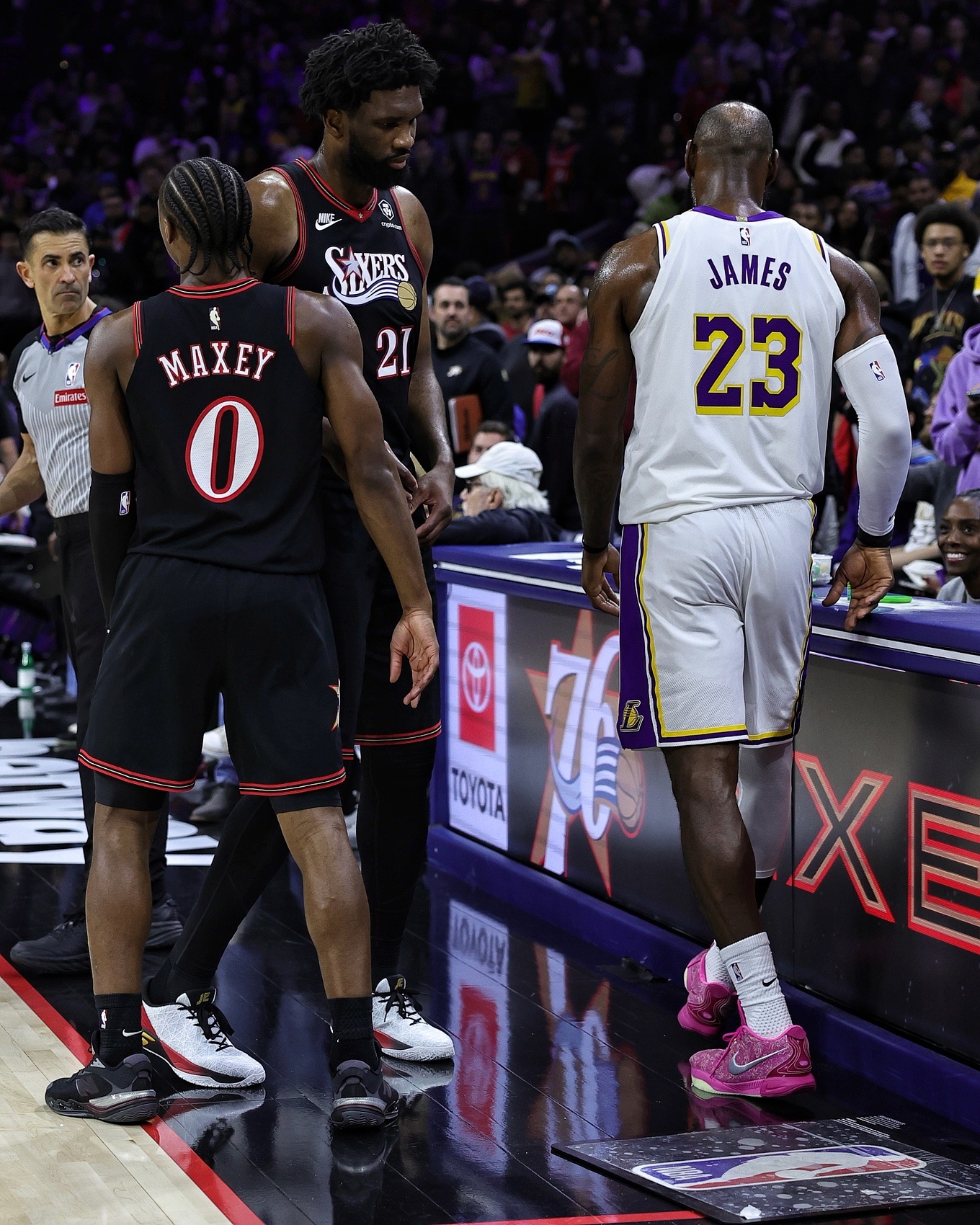 西蒙斯谈詹姆斯加盟76人：刚睡醒看到新闻直呼太疯狂