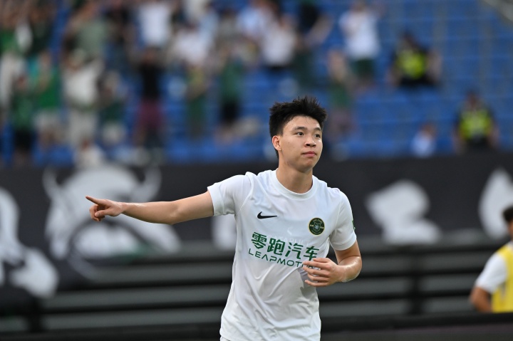 王钰栋收到多家欧洲球队橄榄枝 赛季结束后西游非空谈 王钰栋收到多家欧洲球队橄榄枝 赛季结束后西游非空谈