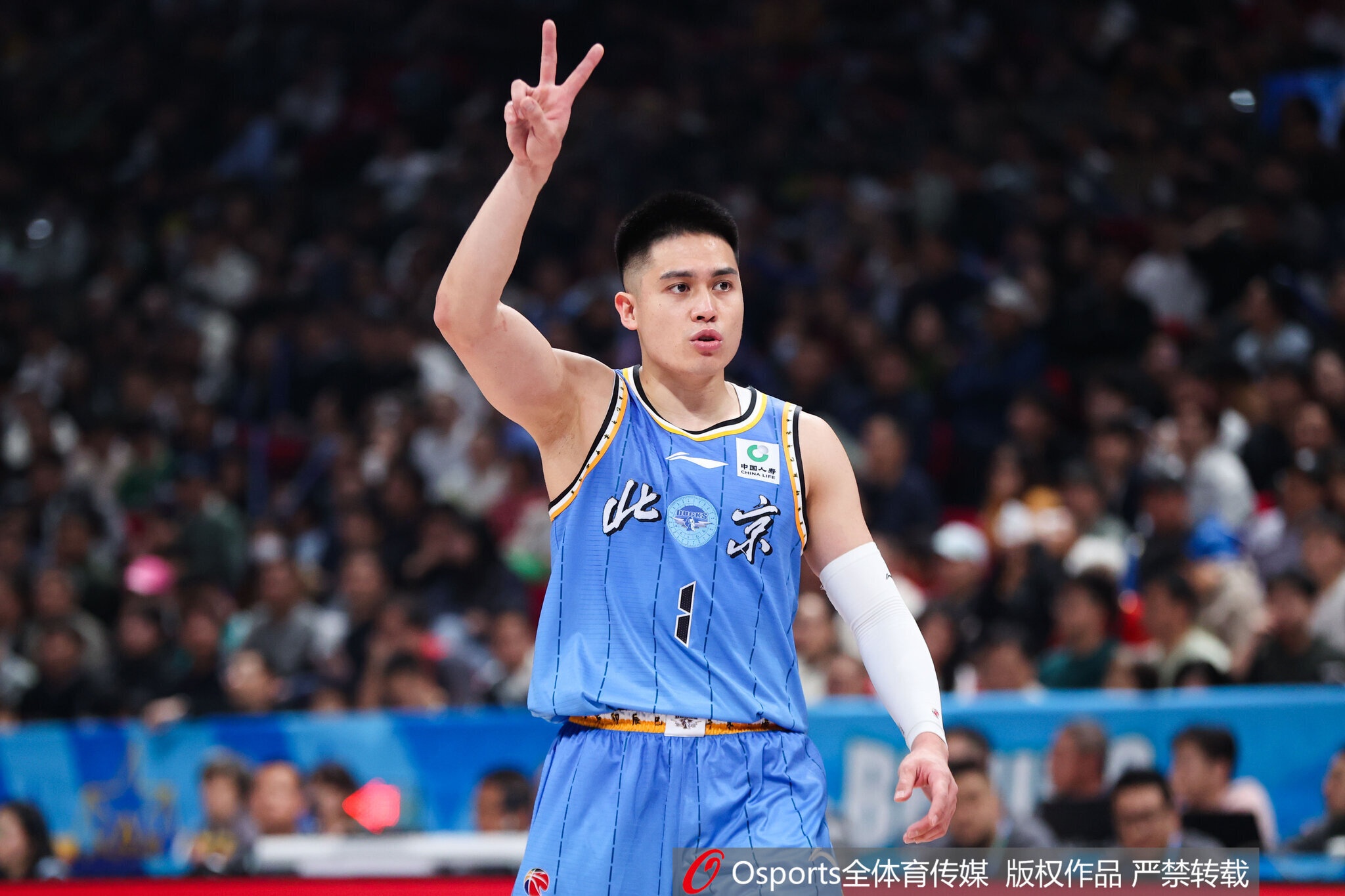 北京记者：陈盈骏接近与首钢达成续约 大概率将续签D类顶薪合同