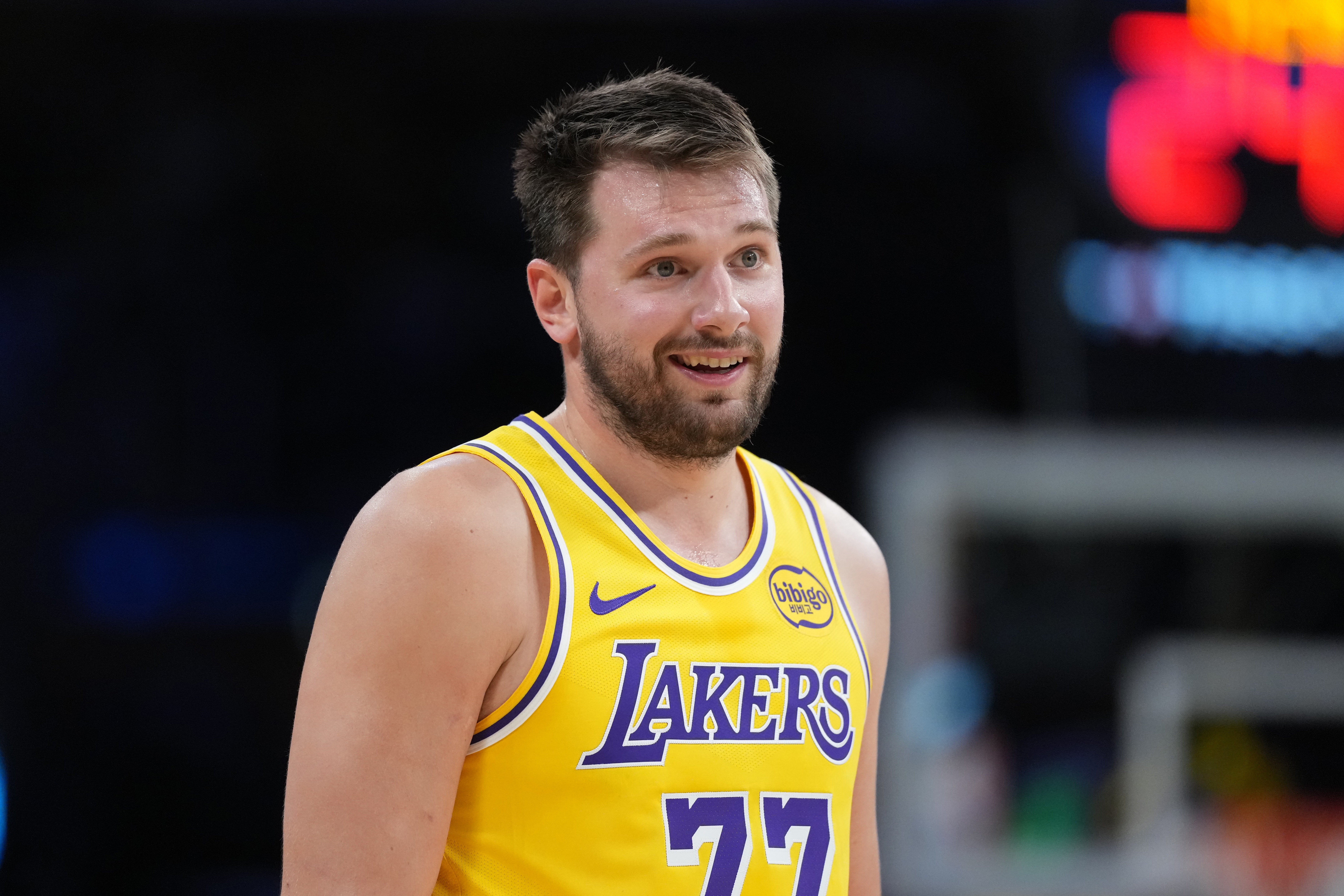 NBA历史赛季至少28+8+8最年轻球员榜:前七里东契奇独占4席 NBA历史赛季至少28+8+8最年轻球员榜:前七里东契奇独占4席